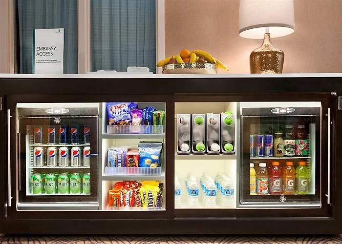 Embassy East And Riverfront Conference Center Hotel 4*