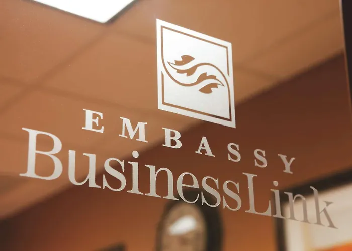 Embassy East And Riverfront Conference Center Hotel 4*