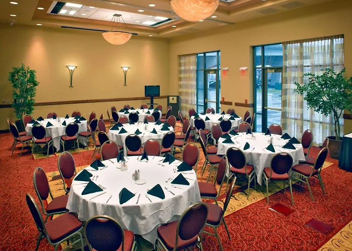 Embassy East And Riverfront Conference Center 4* Peoria