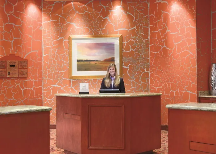 Embassy East And Riverfront Conference Center Hotel