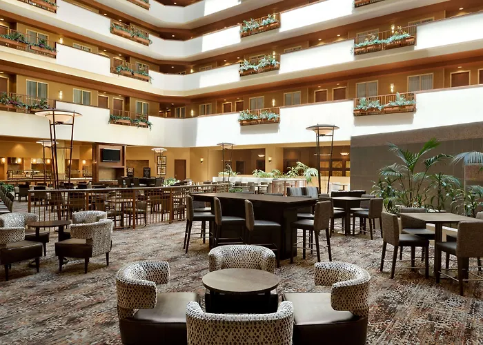 Embassy East And Riverfront Conference Center 4*