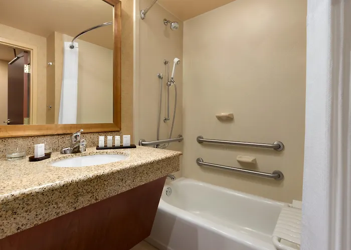 Embassy East And Riverfront Conference Center 4* Peoria