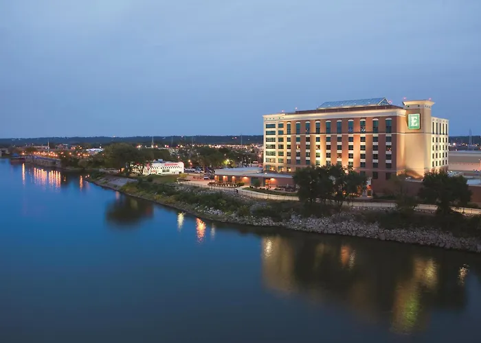 Hotel Embassy East And Riverfront Conference Center Peoria