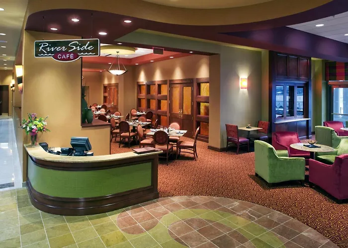 Embassy East And Riverfront Conference Center Hotel