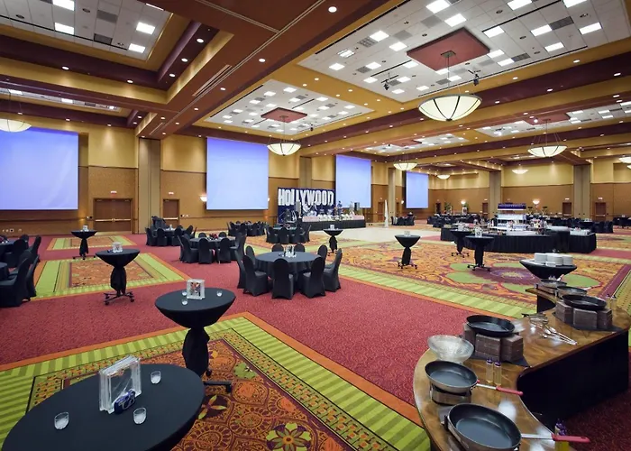 Embassy East And Riverfront Conference Center 4* Peoria