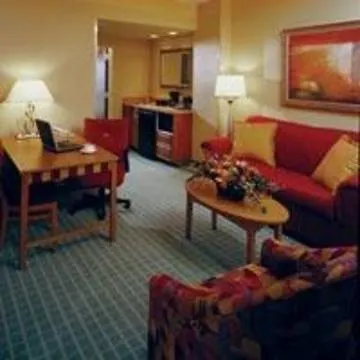 Embassy East And Riverfront Conference Center Hotel 4*