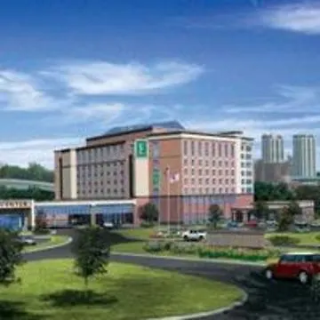 Hotel Embassy East And Riverfront Conference Center