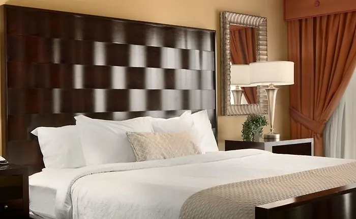Hotel Embassy East And Riverfront Conference Center